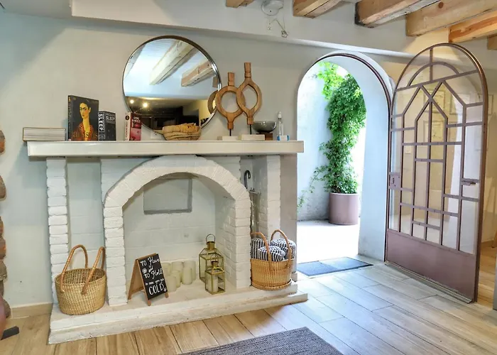 Agata Boutique & Hotel